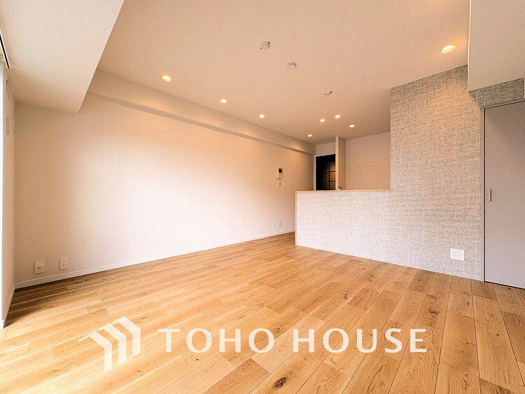 内装 上質な時間を育む暮らしのメインステージ。寛ぎとコミュニケーションを育む居心地のよい場所