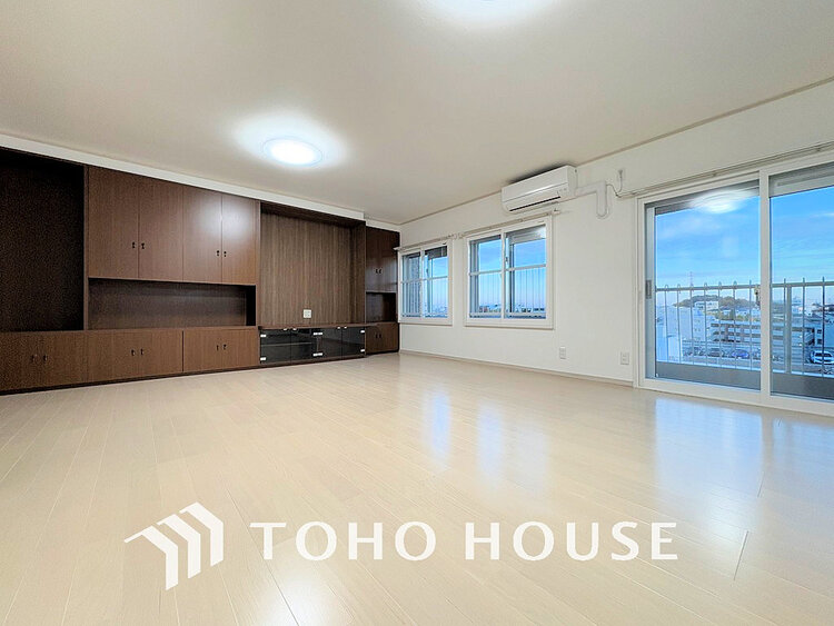 内装 ゆったりとくつろげる上質なリビングダイニング