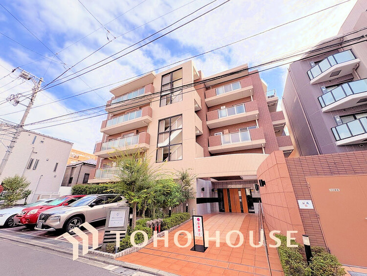 外観 〜大切なペットと暮らせるリフォーム住戸〜全室窓付きのため明るい室内〜豊富な収納を完備〜