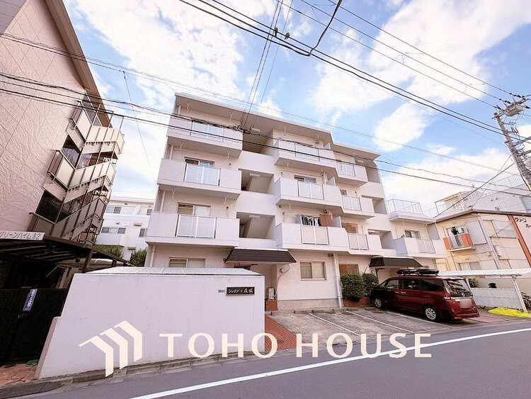 外観 〜「祖師ヶ谷大蔵」駅徒歩7分〜たいせつなペットと暮らせます〜南西向きのため陽当たり良好〜