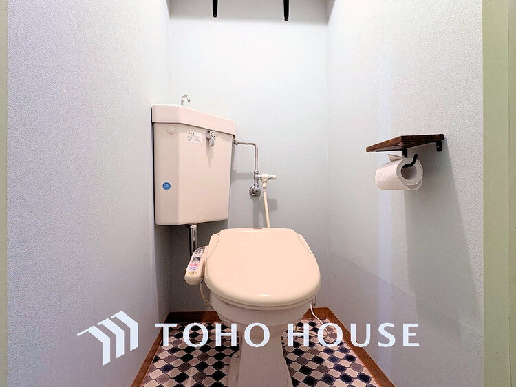 トイレ トイレには快適な温水洗浄便座付