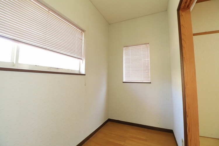 その他 【ウォークインクローゼット】窓付きですぐに換気ができるウォークインクローゼット付き