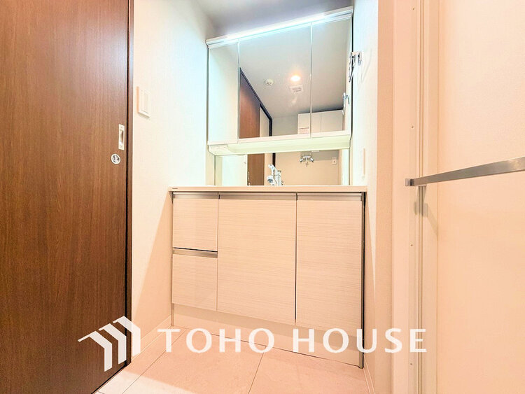 洗面 大きな洗面鏡付き、朝の身支度も楽しくなりますね