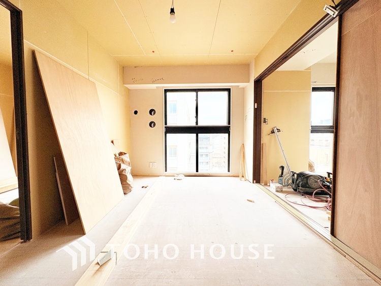 内装 【改装中】【LIVING】◆眩い◆光が燦々と入り、家族の笑顔を照らす。「いつまでも続いて」と願う夢のような毎日がここにある。