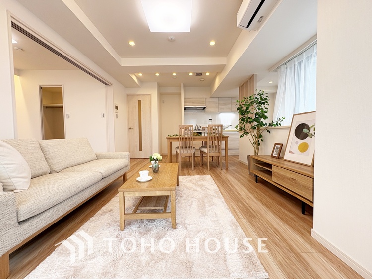 内装 【LIVING】◆煌びやか◆愛おしい家族との団欒の時間をより一層幸せなものに感じさせる煌びやかなLDK。輝かしい毎日が待っています。