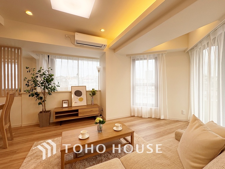 内装 【LIVING】◆扉を◆開くとこの景色。家族の”おかえり”の声が聞こえてきそう。