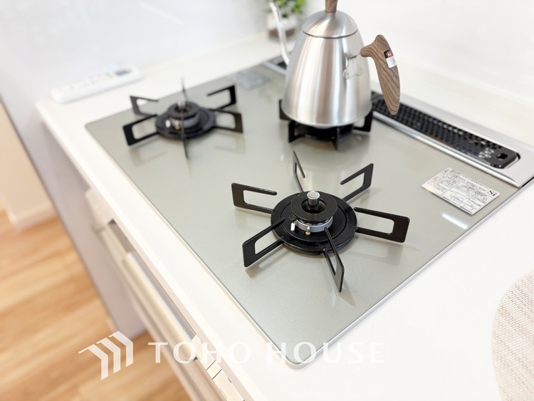 その他 【KITCHEN】◆開放的◆後片付けが楽なシステムキッチン。収納スペースの充実！