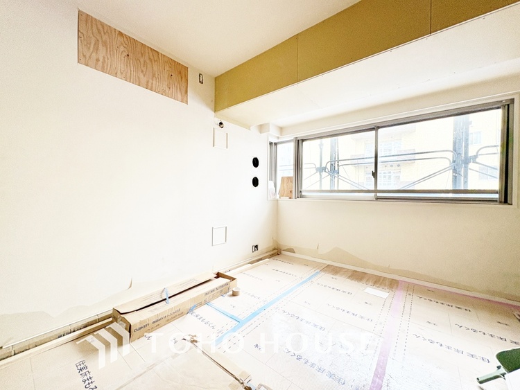 内装 【改装中】【LIVING】◆眩い◆光が燦々と入り、家族の笑顔を照らす。「いつまでも続いて」と願う夢のような毎日がここにある。