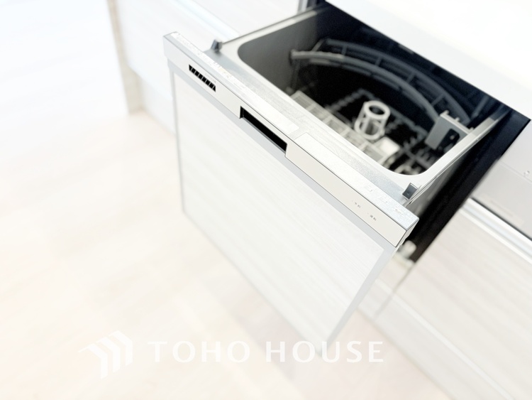 キッチン 【KITCHEN】◆ワクワク◆開放的で機能性も高いシステムキッチン。お子様は毎日のご飯にワクワク！