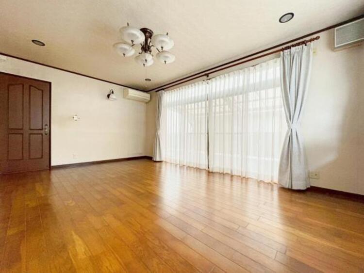 居間 【2025年10月撮影】