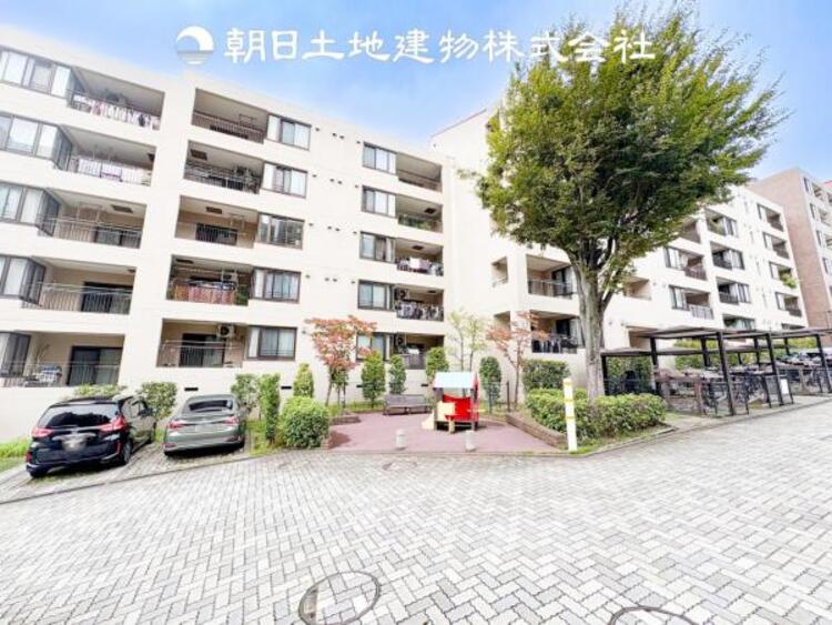 外観 将来にわたって資産価値が継続する「上質」な佇まいを目指しました。