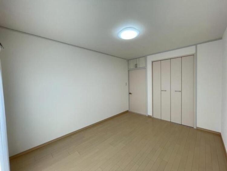 内装 各居室収納がありご家族ごとのアイテムをすっきりとしまえます