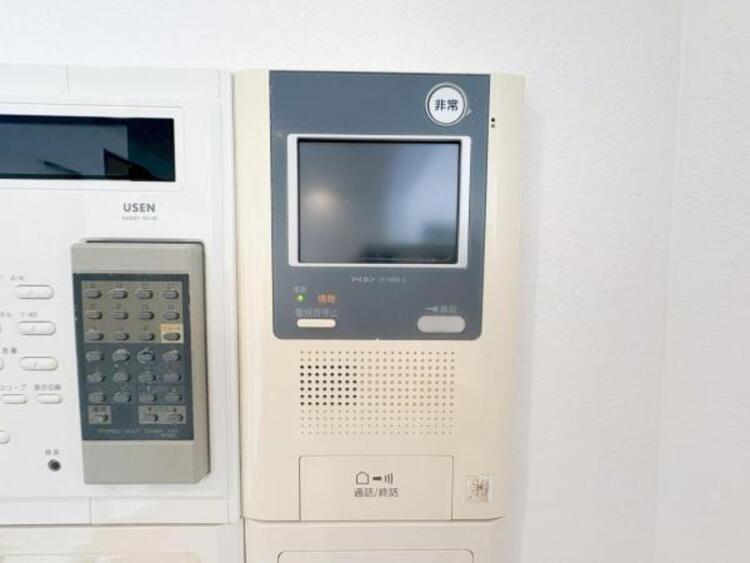 設備 【設備】お客様のお顔が確認出来るので、セキュリティ対策にも最適のモニター付きインターホン。