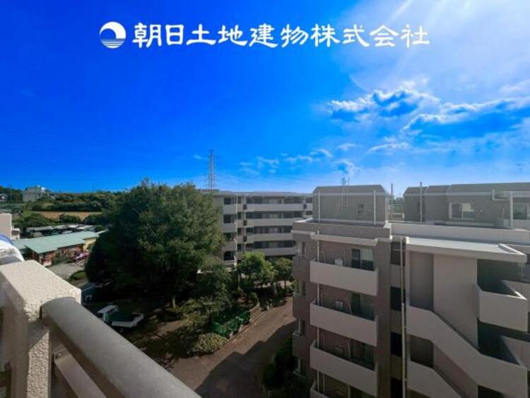 その他 【眺望】温かい太陽を感じる事ができるのは、目の前に遮るものが無いから。彼方に広がる風景が絵画のように広がります。