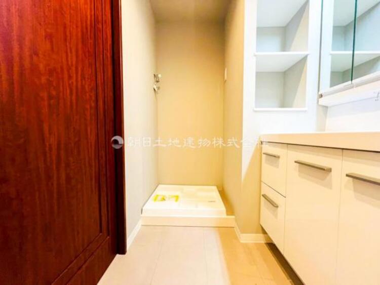 洗面 【洗面・脱衣所】使用頻度の高い場所だからこそ便利な空間に。多人数での使用も考えた便利な空間です