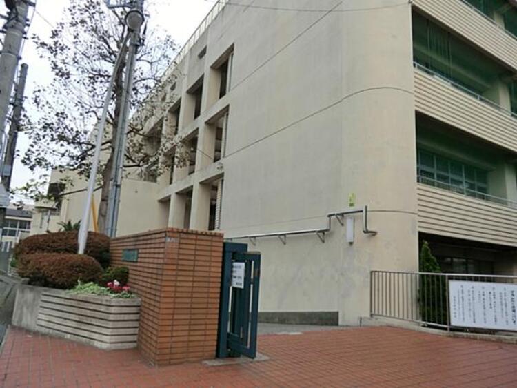 周辺 横浜市立平楽中学校まで約670ｍ