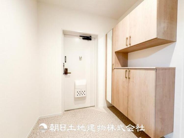 収納 玄関にはシューズボックスがあり整理できるスペースが確保されております！