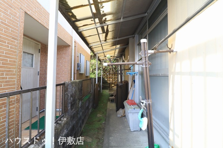 その他 【サンルーフ】急な雨にも安心のサンルーフ付