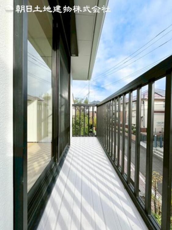 バルコニー すぐのご見学予約や資料請求などお気軽にお問い合わせお待ちしております