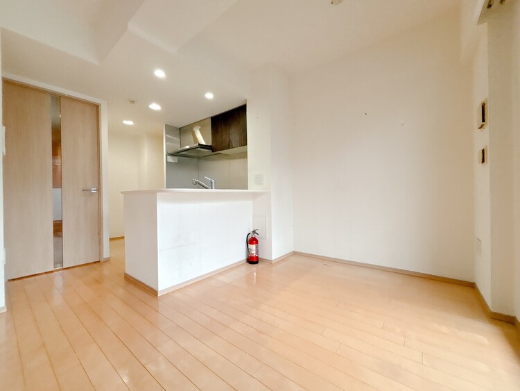 居間 快適に過ごす毎日を求めて、暮らしの中でご自身の「マイホーム」に創り上げてください。