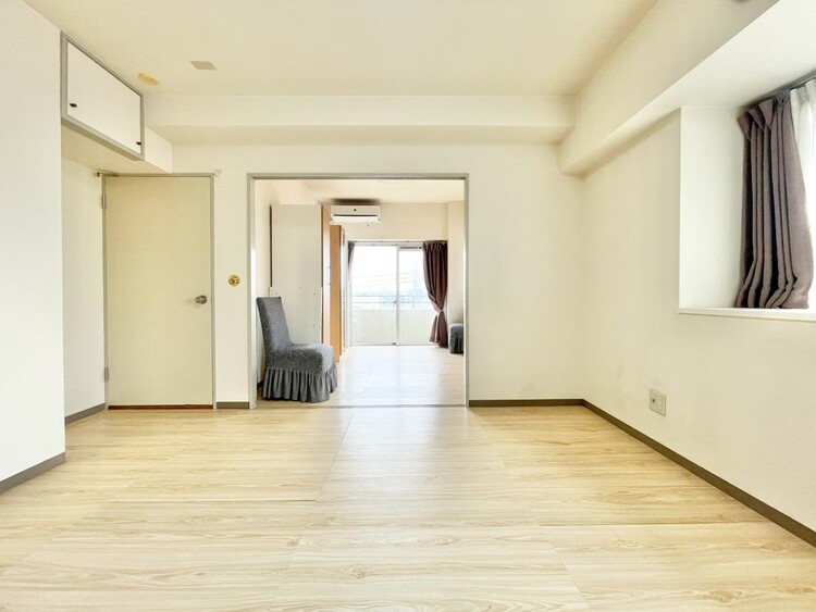 居間 快適に過ごす毎日を求めて、暮らしの中でご自身の「マイホーム」に創り上げてください。