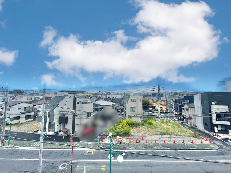 バルコニー 頬をなでる、優しい風を感じることが出来ます。