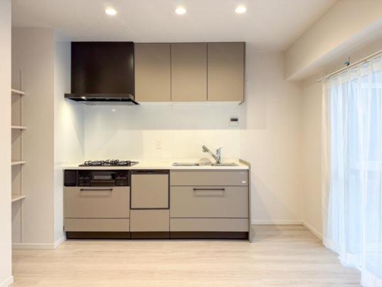 キッチン 食器洗浄機付きのキッチン。いつもお忙しい奥様の強い味方です。