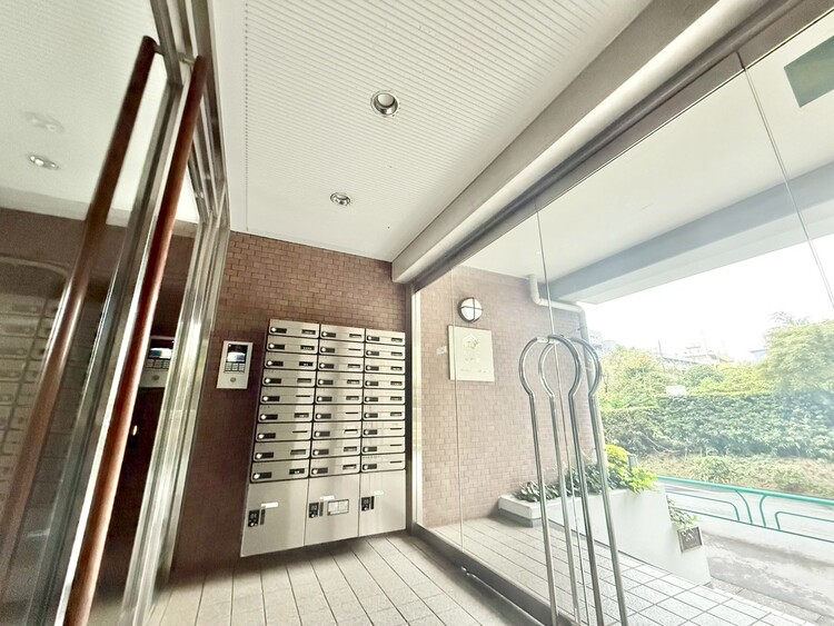 その他 館内は静寂な中が保たれており、管理が行き届いている印象を受けました。