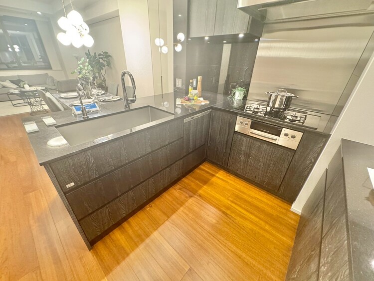 その他 使いやすくスタイリッシュなキッチン空間になっております。