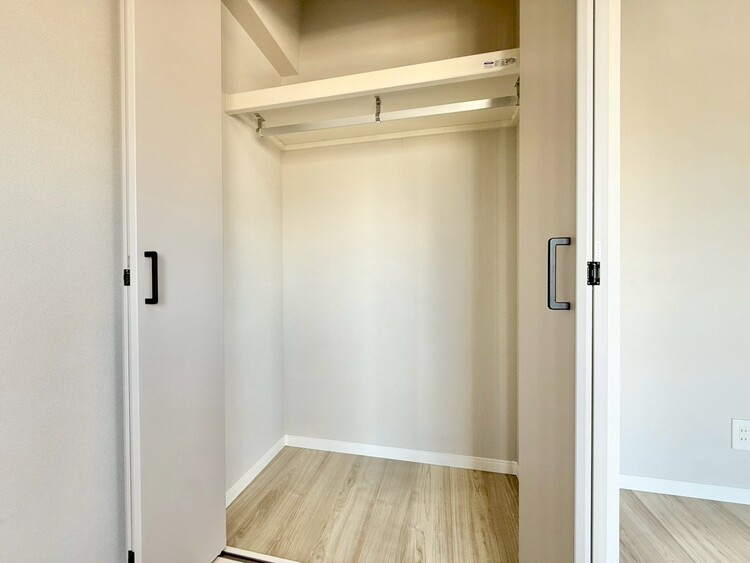 その他 収納スペースが付いていて、お部屋を広く使っていただけます。