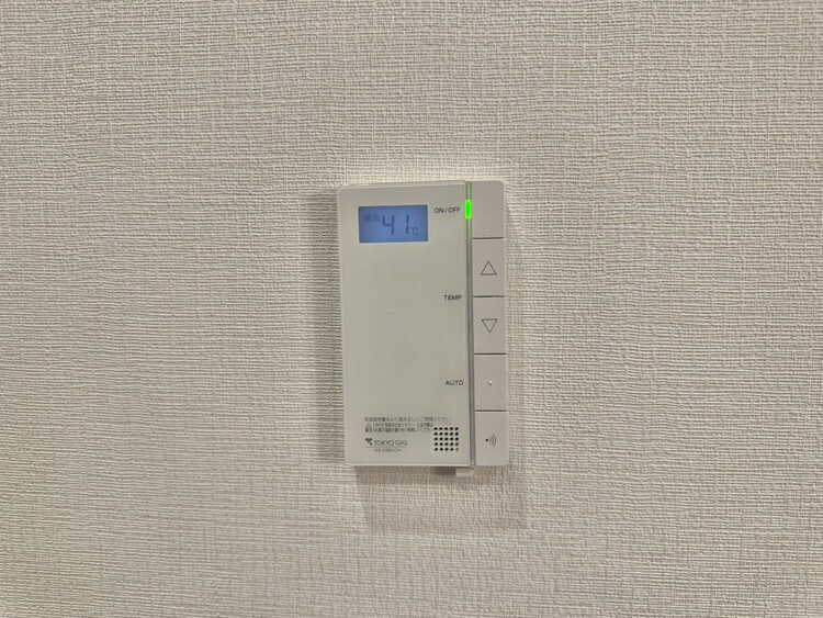 その他 見やすい画面で操作しやすい給湯パネル。