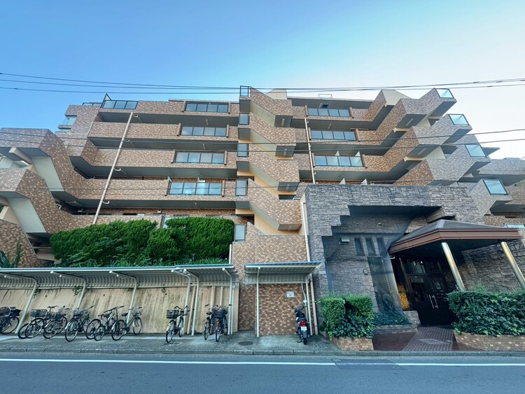 その他 飽きのこないシンプルモダンな外観です。