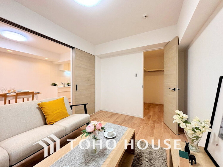 内装 シンプルですっきりとした室内は飽きのこない居心地の良い雰囲気