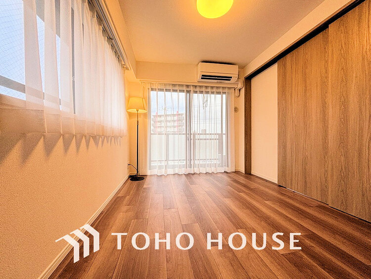 内装 1日の疲れを癒し、心地よく寛げるようゆったりとした広さをしています