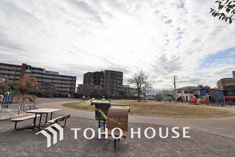 周辺 下平間春風公園　距離500ｍ