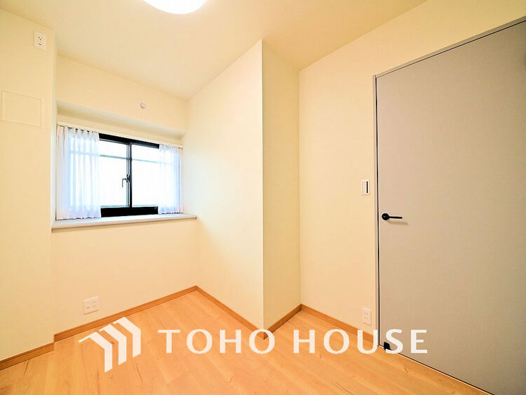 内装 シンプルですっきりとした室内は飽きのこない居心地の良い雰囲気