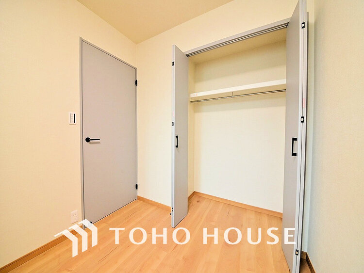 内装 1日の疲れを癒し、心地よく寛げるようゆったりとした広さをしています