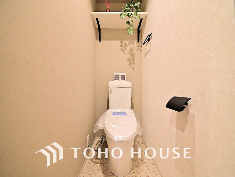 トイレ トイレには快適な温水洗浄便座付