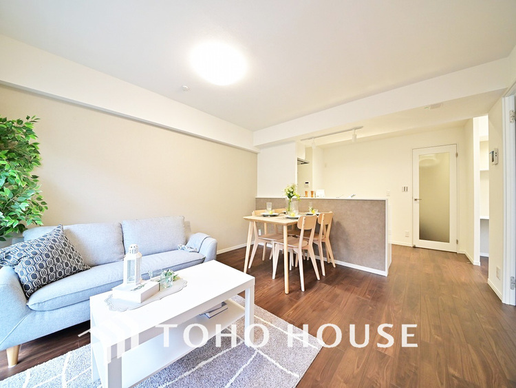 内装 ゆったりとくつろげる上質なリビングダイニング