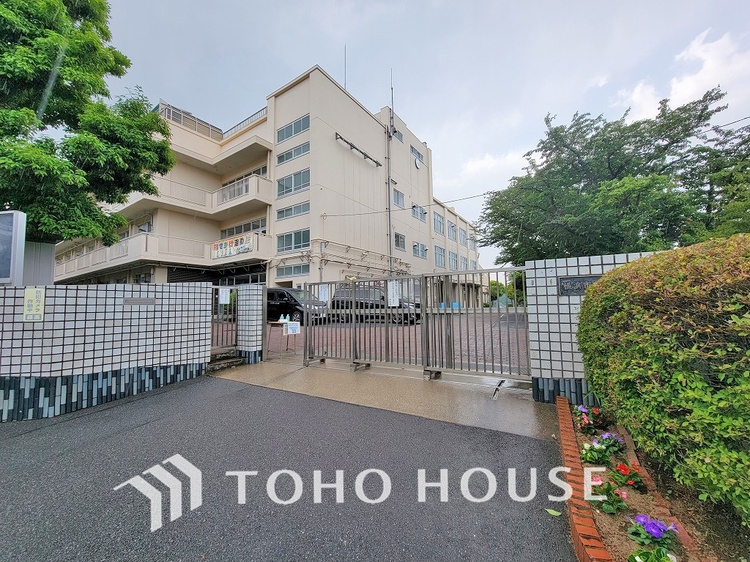 周辺 横浜市立六ツ川中学校　距離1000ｍ