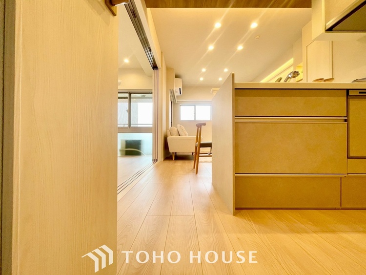 内装 【LIVING】◆煌びやか◆愛おしい家族との団欒の時間をより一層幸せなものに感じさせる煌びやかなLDK。輝かしい毎日が待っています。