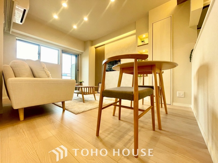 内装 【LIVING】◆住む喜び、楽しさ、感動◆を君と共有したい。いつまでもずっと家族を見渡せるこの広い空間で。