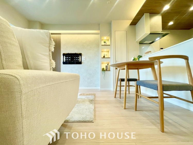 内装 【LIVING】◆simple is best◆無駄のない綺麗なつくりのリビングルームであなただけの暮らしを。