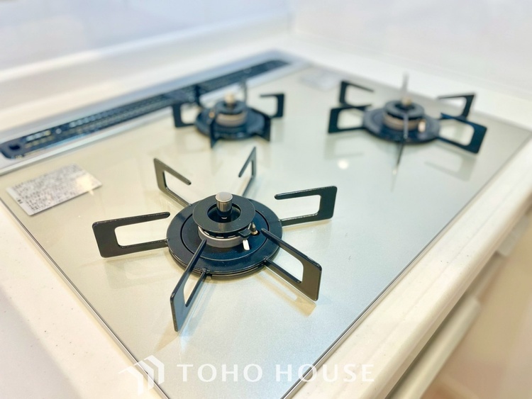 キッチン 【KITCHEN】◆ワクワク◆開放的で機能性も高いシステムキッチン。お子様は毎日のご飯にワクワク！