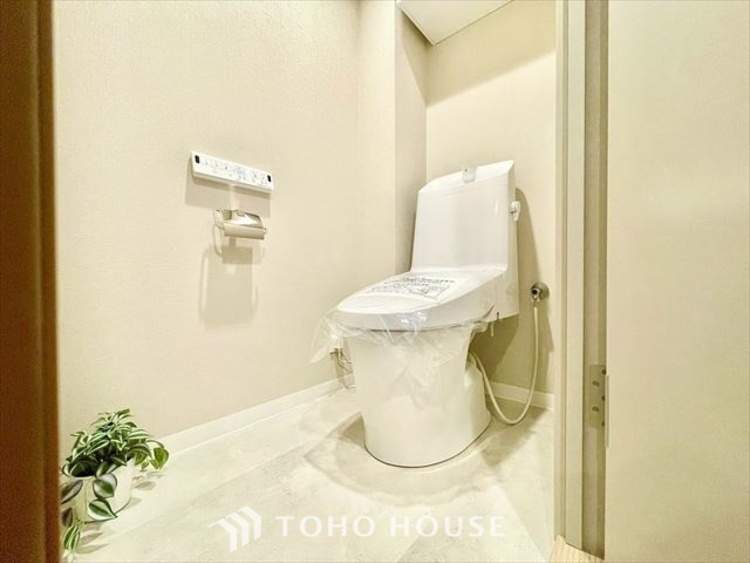 トイレ 【TOILET】◆快適◆な生活に不可欠。節水型の高性能トイレを新設。