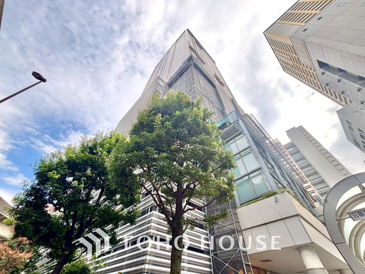 外観 【リフォーム中】【浴室】《一日の疲れを落としてくれる場所は、落ち着く場所でなければならない》　高級感溢れるカラーと大きさ・柔らかな曲線で構成された半身浴も楽しめるバスタブが心地よさをもたらします。