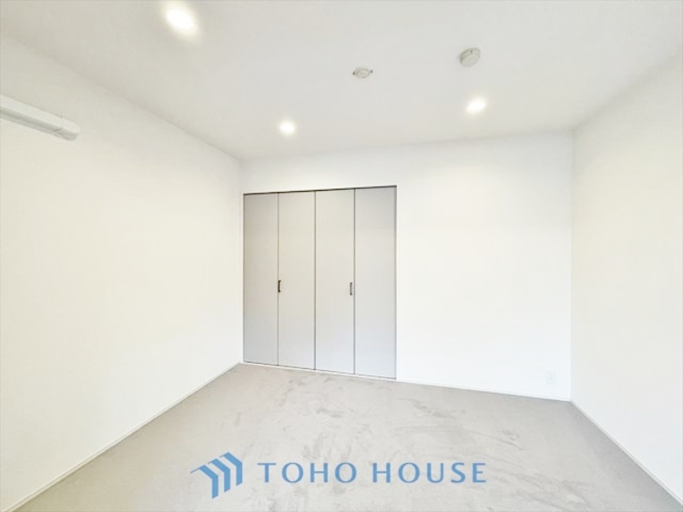 内装 ◆癒しの空間◆室内構成に拘り採光とセンスを散りばめた空間。それは『柔らかさ』に似た素敵な居場所。そこに暮らす人のことを考えつくり出したものは『癒し』という心地よい居場所なんだと思う