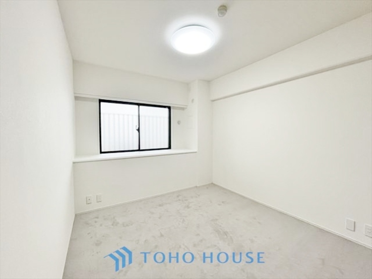 内装 ◆色彩◆この空間に放たれた光は華美なまでに演出されたデザイン。流れる時をより芳醇なコーヒーの様な色彩奏でるアダージョ。そして情景豊かな作品のような暮らしがイメージできる。