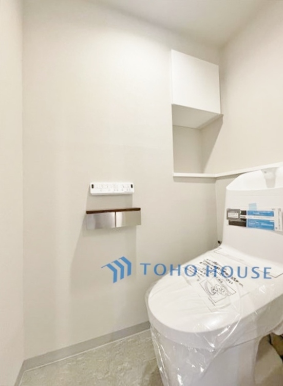 トイレ ◆住むほどに実感する快適性＆機能性◆各空間を彩る設備は、デザイン性に優れたHigh Quality仕様が装備。広く使い勝手のよい空間と設備で、理想の暮らしを演出します。