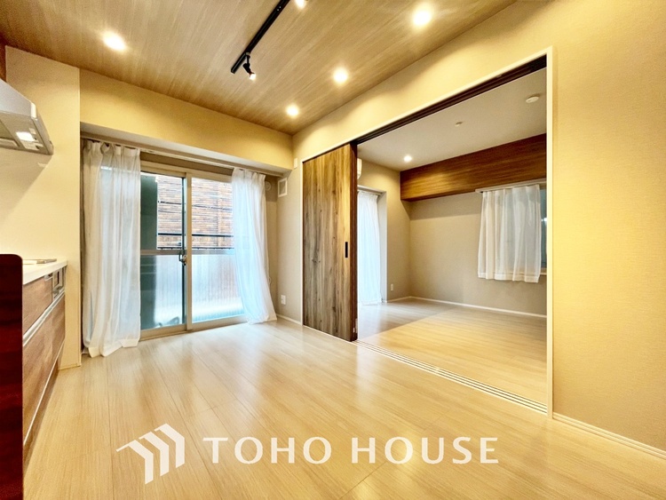 内装 【LIVING】◆住む喜び、楽しさ、感動◆を君と共有したい。いつまでもずっと家族を見渡せるこの広い空間で。